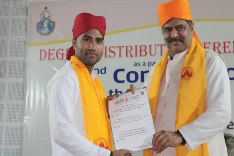 Chandauli News: अंतरराष्ट्रीय सम्मेलन में हिस्सा लेने श्रीलंका जाएंगे अमूल्य, जनपद, प्रदेश और देश का बढ़ाया मान. 