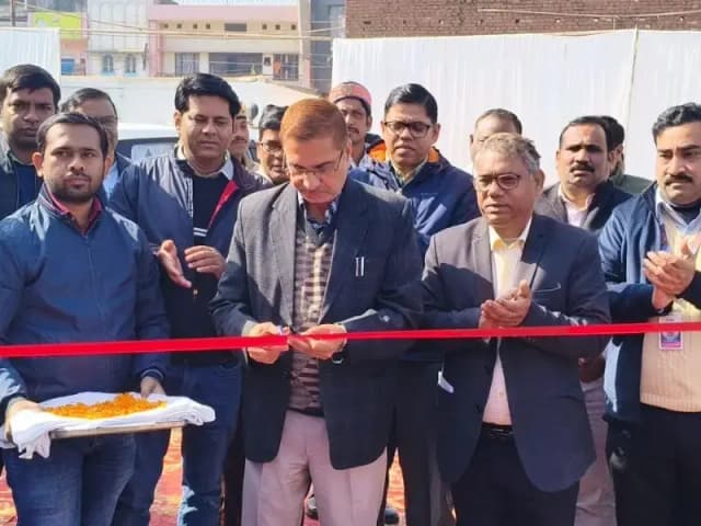 Sonbhadra News: पीएम विश्वकर्मा प्रदर्शनी का शुभारंभ, जिलाधिकारी ने शिल्पकारों के सर्वांगीण विकास में तेजी लाने पर जोर दिया.