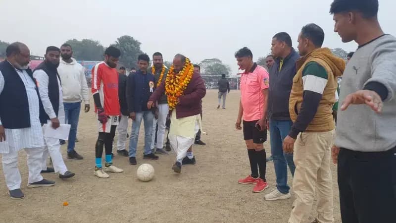 Chandauli News: मनोज सिंह डब्लू ने कहा, जिले में में खेल संसाधनों के विकास की जरूरत.
