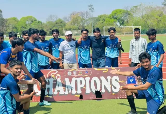 Chandauli News: धानापुर की टीम बनी प्रदेश चैंपियन, गोरखपुर को 3-0 से हराकर रचा इतिहास.
