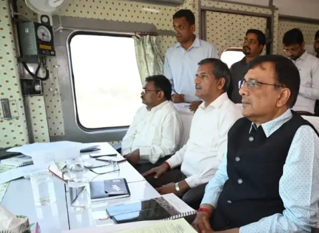 Chandauli News: डीडीयू-धनबाद रेलखंड पर 180 किमी/घंटा स्पीड ट्रायल रहा सफल, पूर्व मध्य रेल की बड़ी उपलब्धि.
