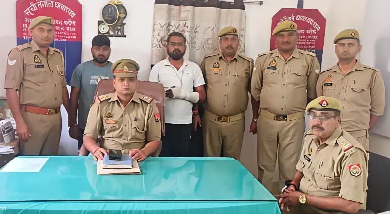 Chandauli News: 25 हजार के इनामी गौ-तस्कर सहित दो गिरफ्तार, पिकअप व दो गौवंश बरामद.

