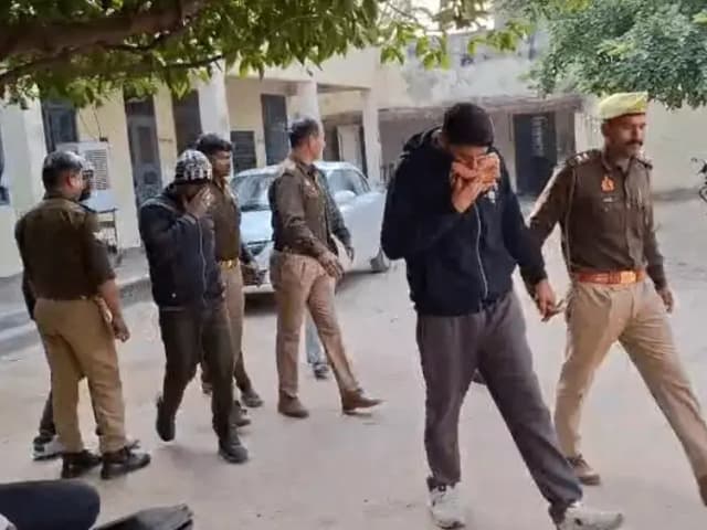 Sonbhadra News: कफ सिरप तस्करी: 5 आरोपी सोनभद्र कोर्ट में पेश, विशेष न्यायाधीश NDPS कोर्ट ने 14 दिन की पुलिस रिमांड पर भेजा.