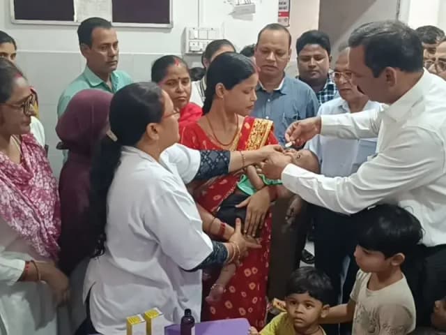 Sonbhadra News: बाल स्वास्थ्य एवं पोषण माह का शुभारंभ, 3.07 लाख बच्चों को पिलाई जाएगी विटामिन-ए की खुराक.