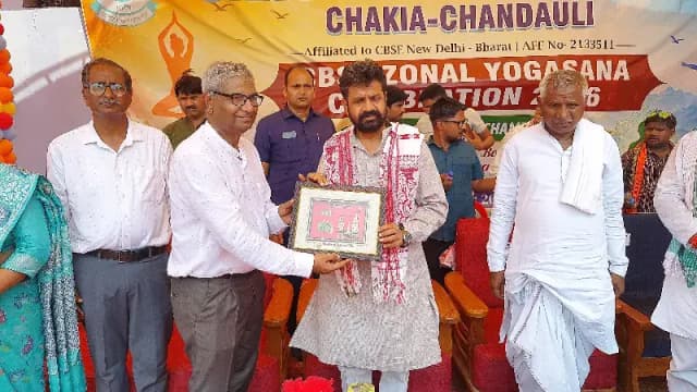 Chandauli News: मंत्री दयाशंकर मिश्र का अखिलेश पर हमला- जो राम मंदिर नहीं गए, वही आज सनातन की बात कर रहे हैं.