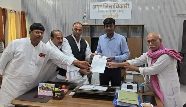 Chandauli News: मेडिकल कॉलेज की अव्यवस्थाओं पर जांच का शिकंजा, प्रिंसिपल को नोटिस, एक माह में सुधार का अल्टीमेटम.